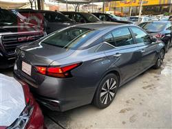 نيسان ألتيما